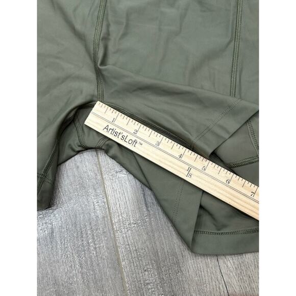 NWT Outdoor Voices Womens Warmup Biker Shorts Elastic Waist Workout Olive Size M - Picture 6 of 6
